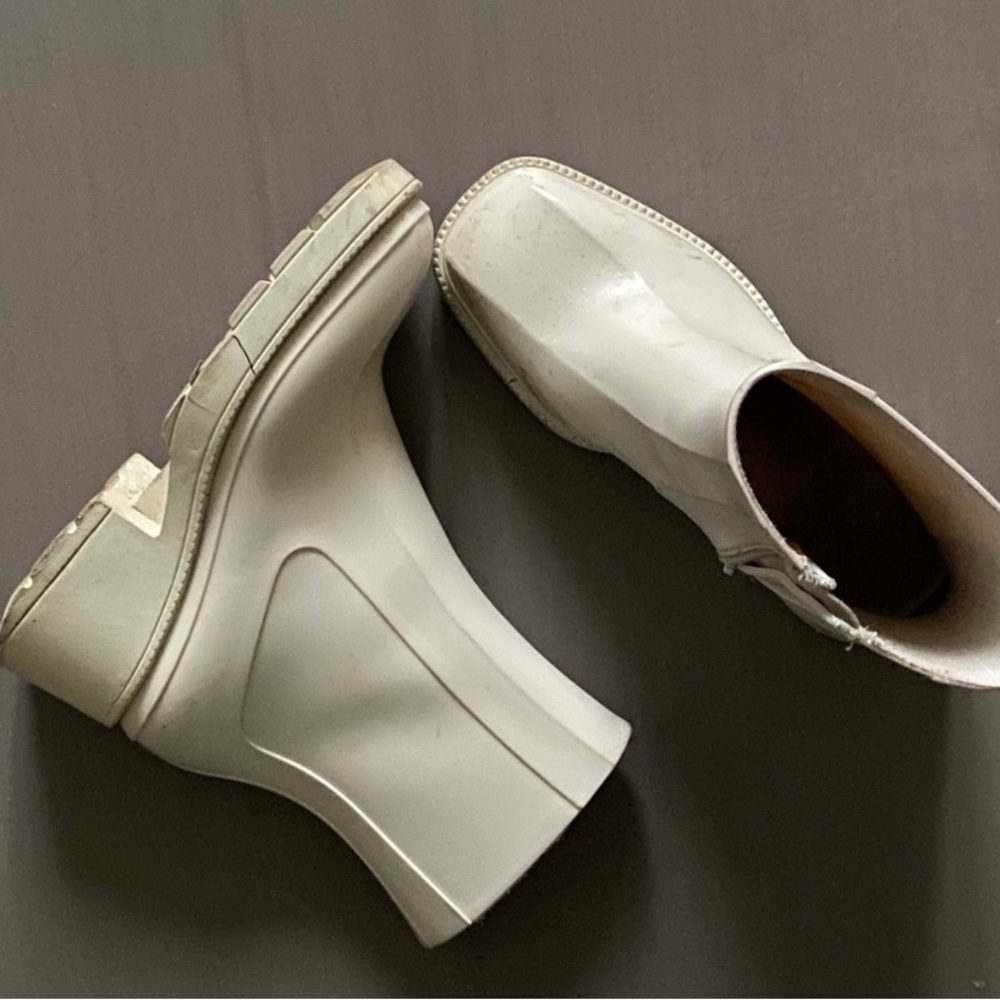 Rain boots